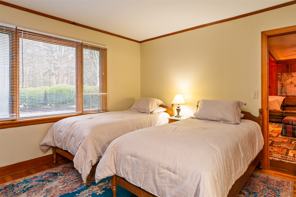 Main floor double twin bedroom with Jack and Jill bathroom- main house