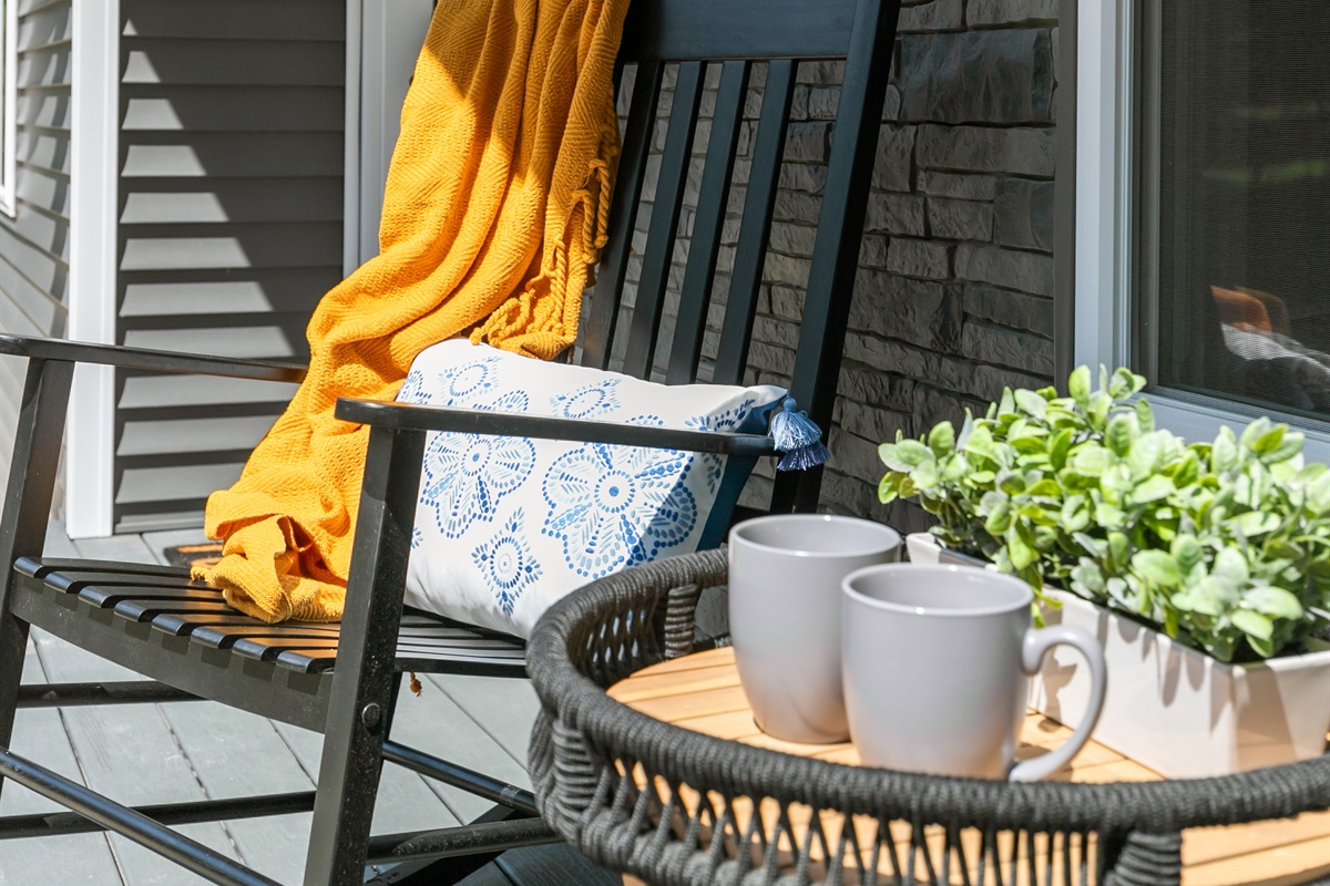Relax on the front porch with a hot cup of coffee and take in the peaceful lake breeze—mornings don’t get much better than this.