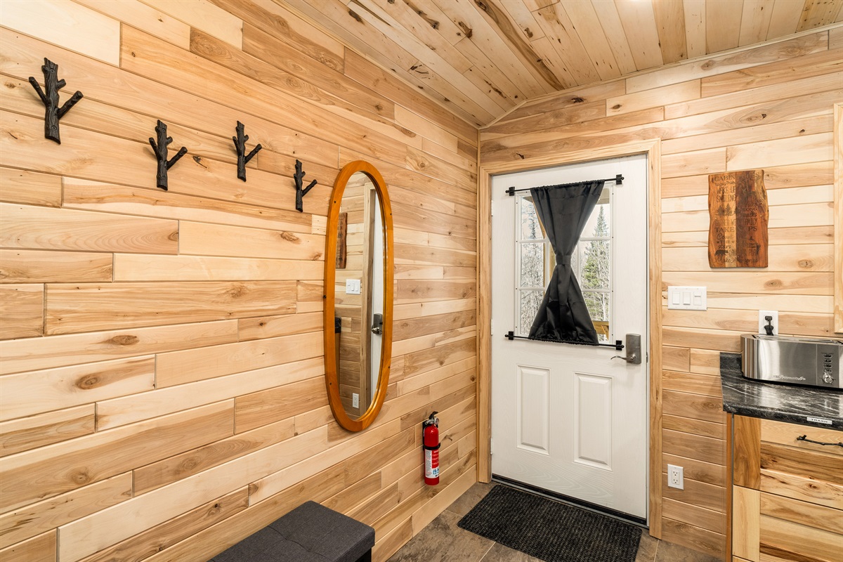 Ridge Cabin - Entry door