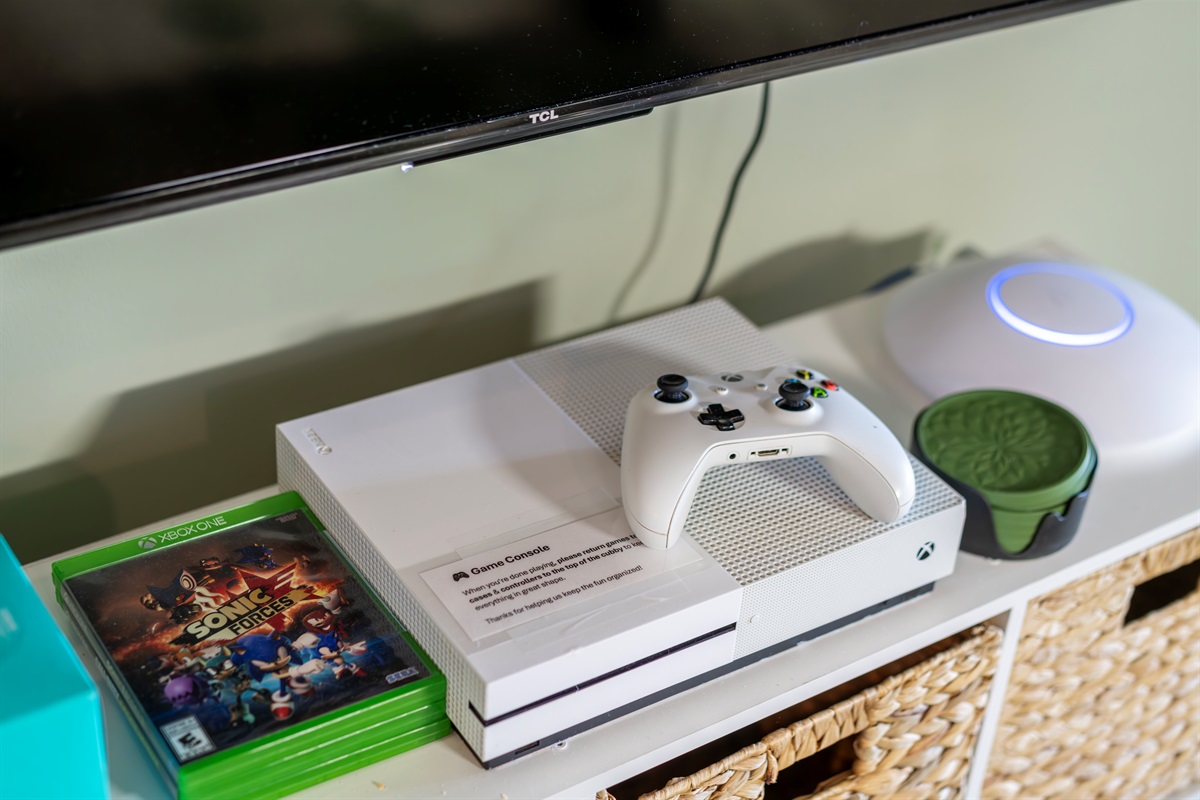 Game night essentials: Xbox console, curated titles, and a 75" TV. Whether it’s friendly rivalry or solo chill, you’re covered