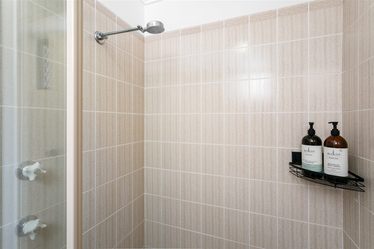 With a shower and a separate toilet on every level there will be no waiting and more holidaying!