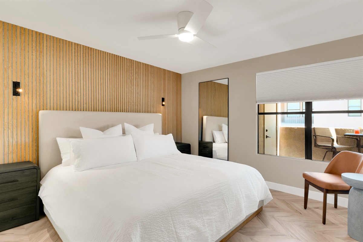 Master (King) Bedroom
