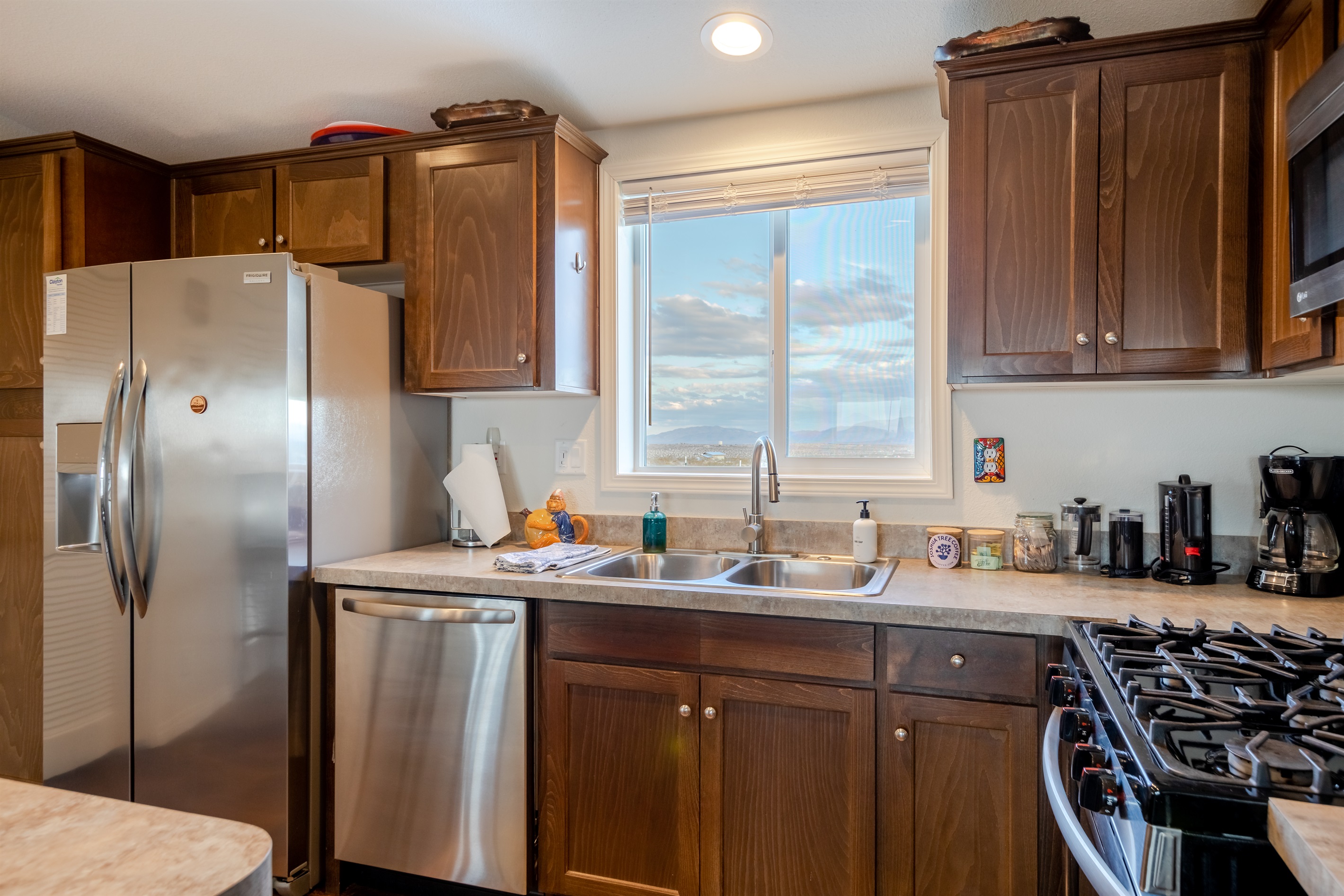 Stardust Oasis: Quiet, Remote, Spa+Pool+Firepit 3