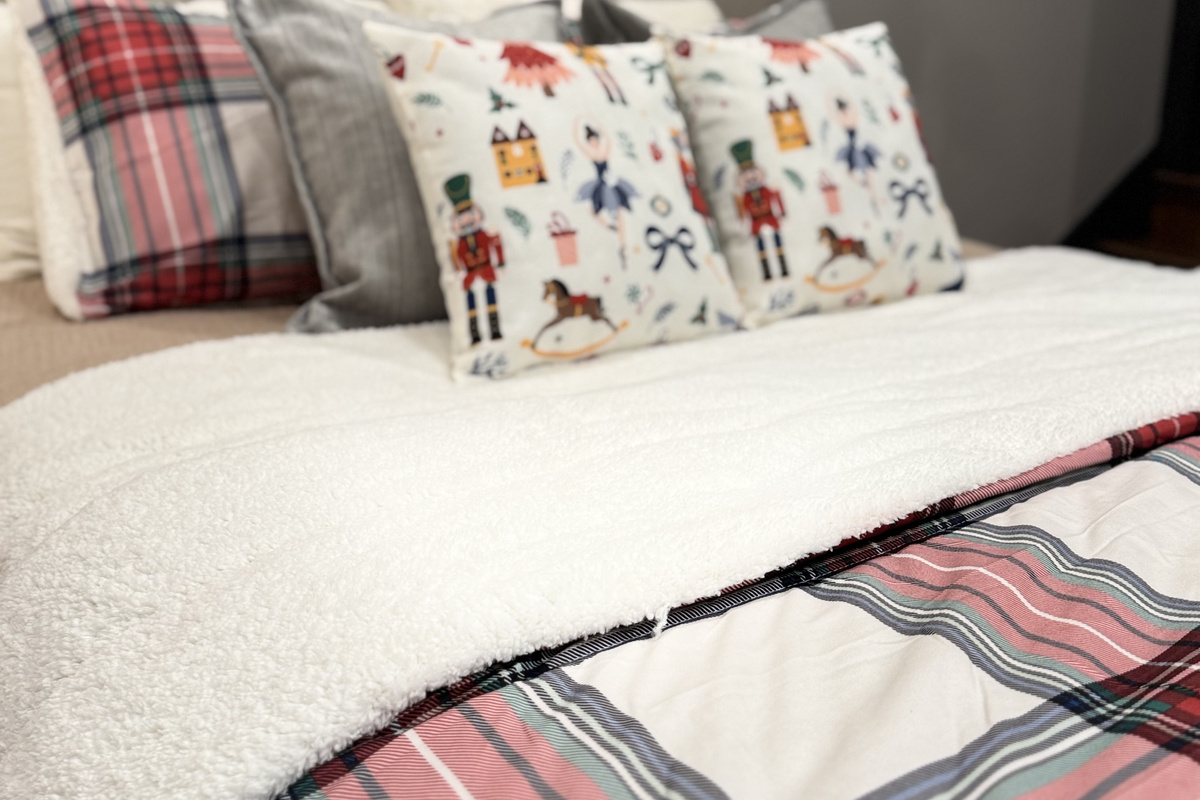 Holiday Bedding