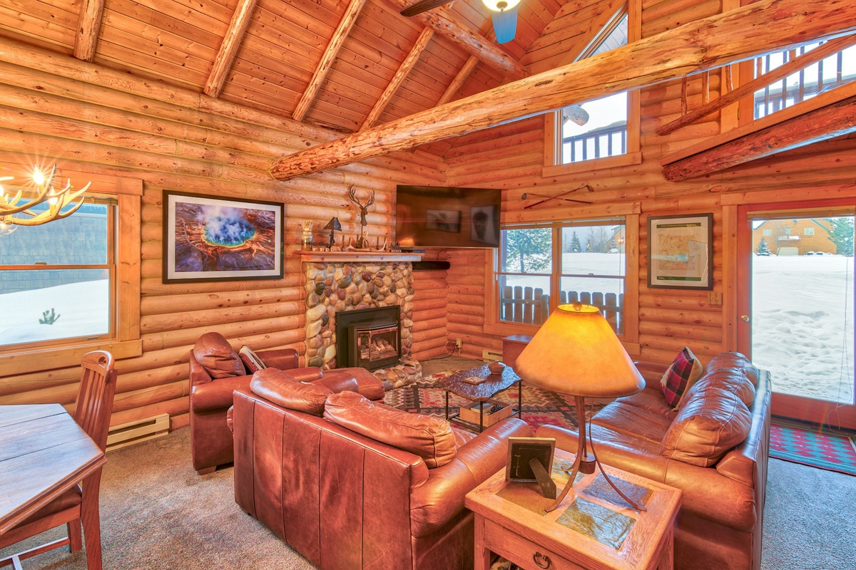 Grab a bowl of popcorn and watch your favorite movies together in the charming living room.