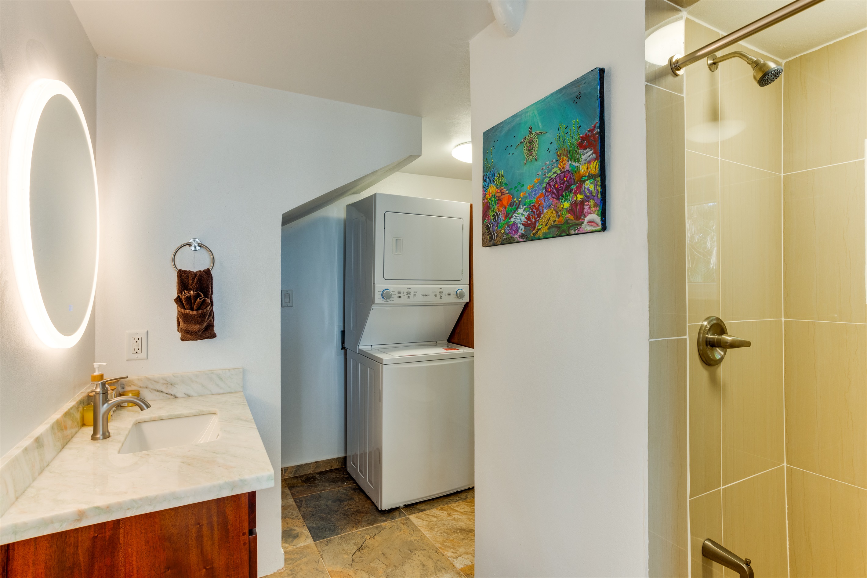 Laundry/2nd Bathroom