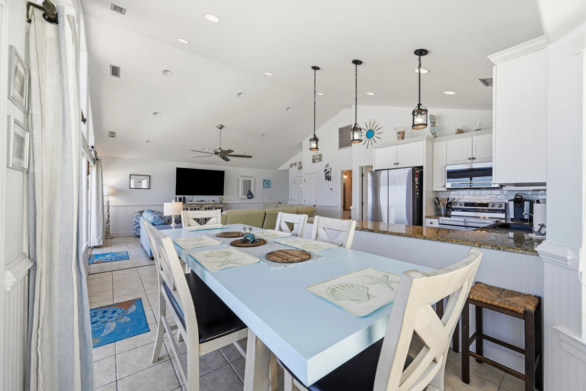A dining setup that turns every meal into a shared moment worth lingering over