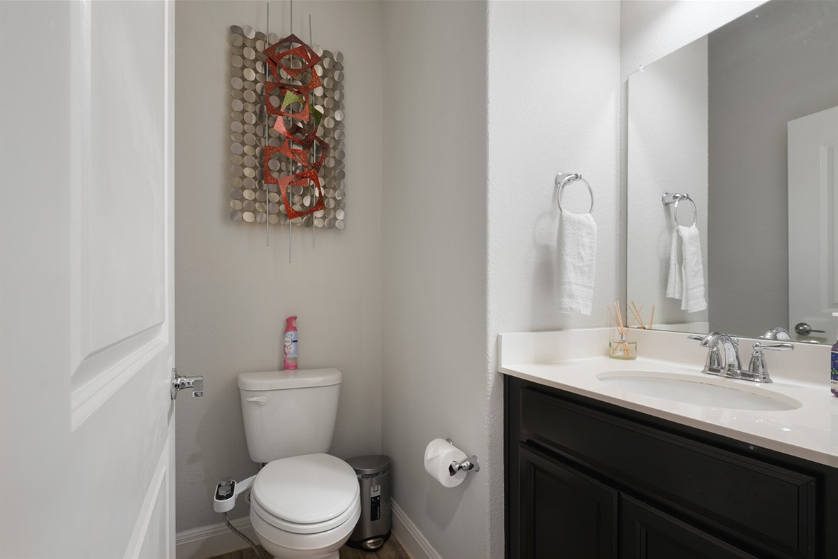 🚽 Toilet “A clean and modern half‑bath for quick, convenient refreshes.”