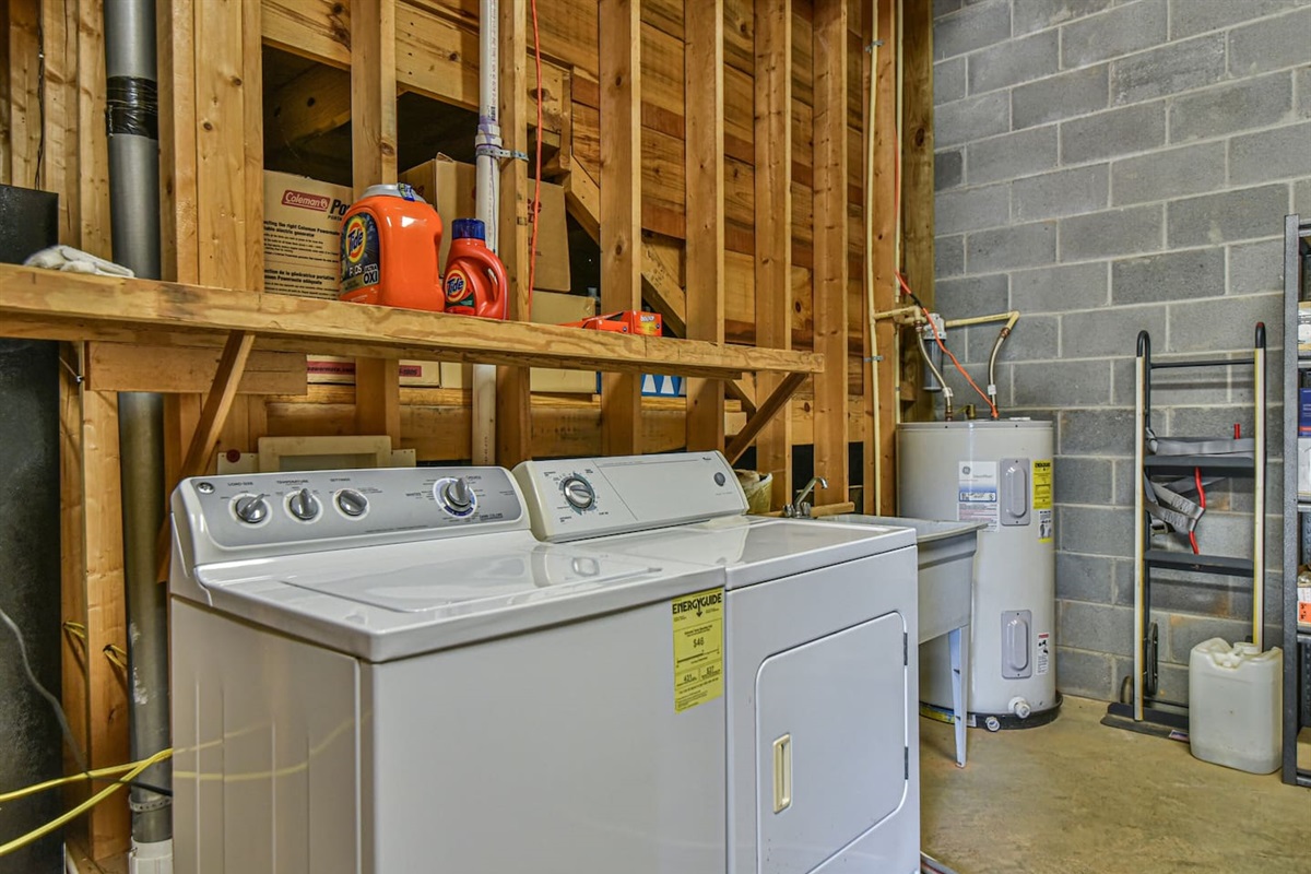 Washer/Dryer - Downstairs