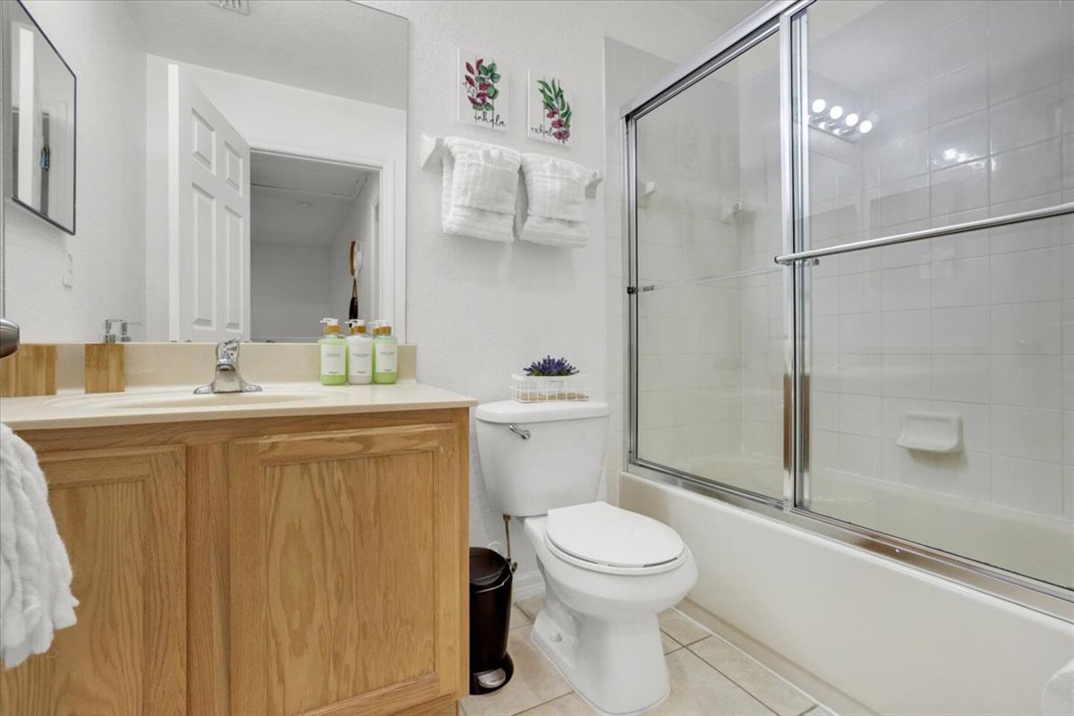 2nd level bathroom