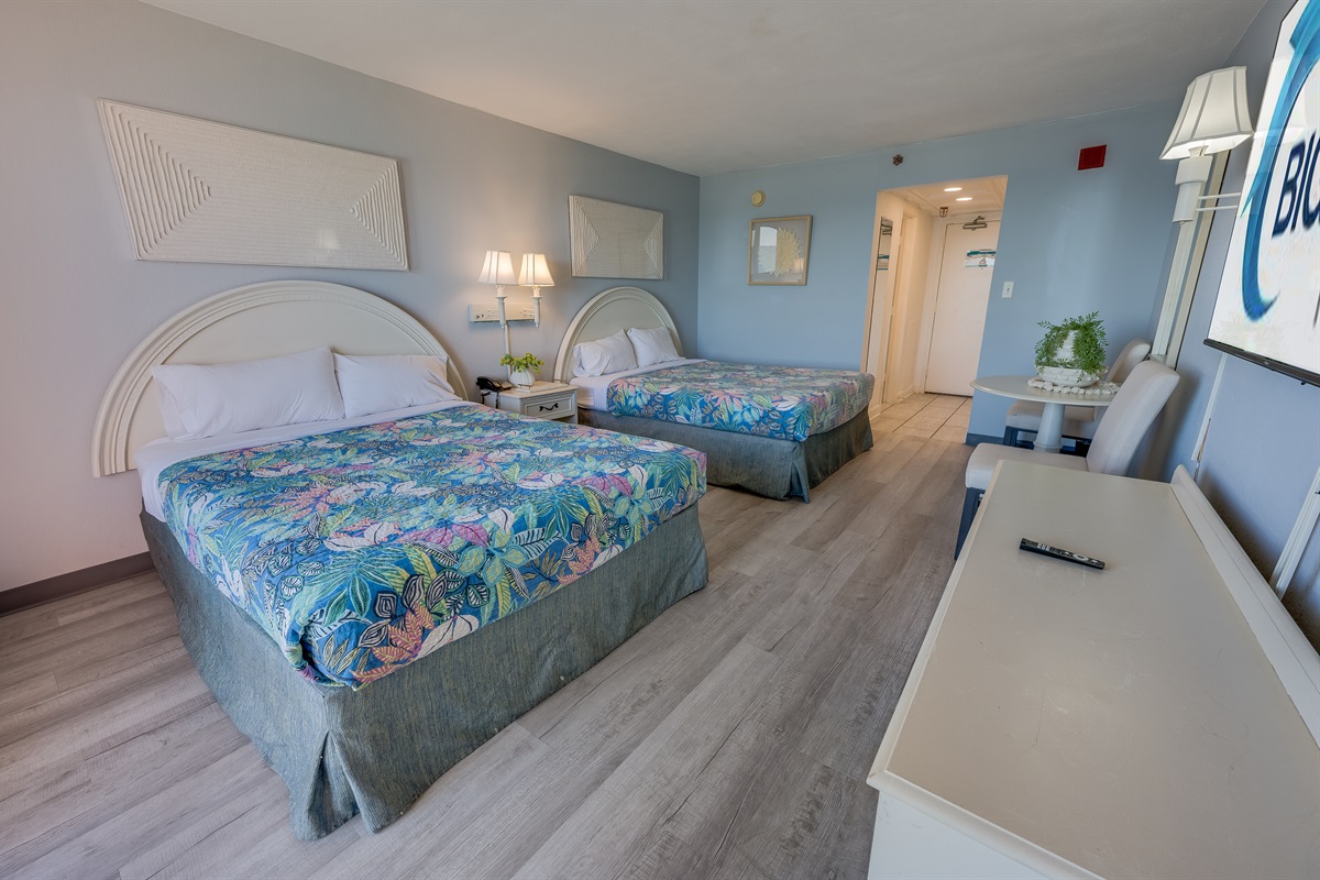 Room with Stunning Views🌊☀️