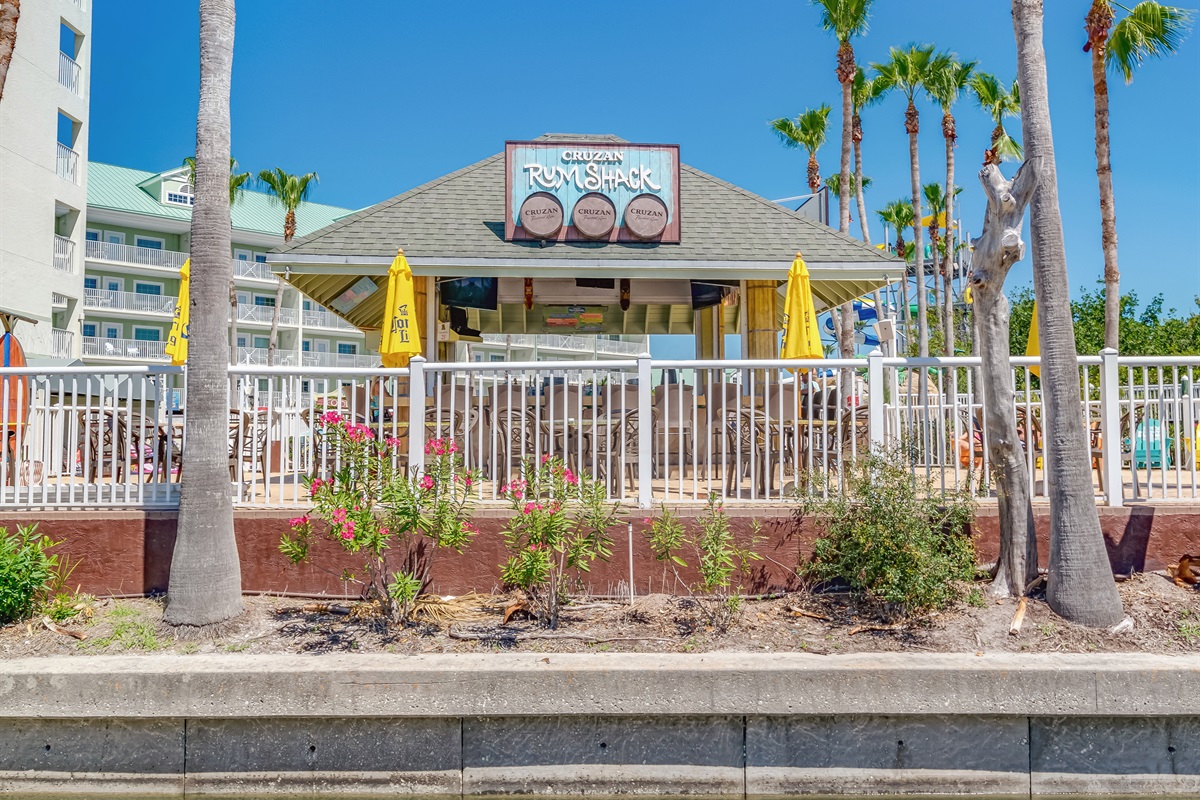 Tiki Bar in Splash Harbour Water Park!