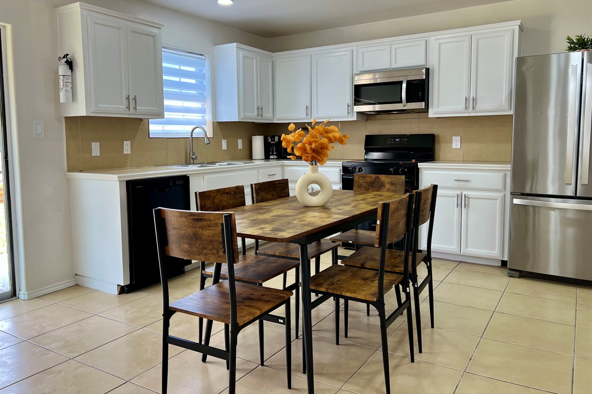 Kitchen and dining table for 6