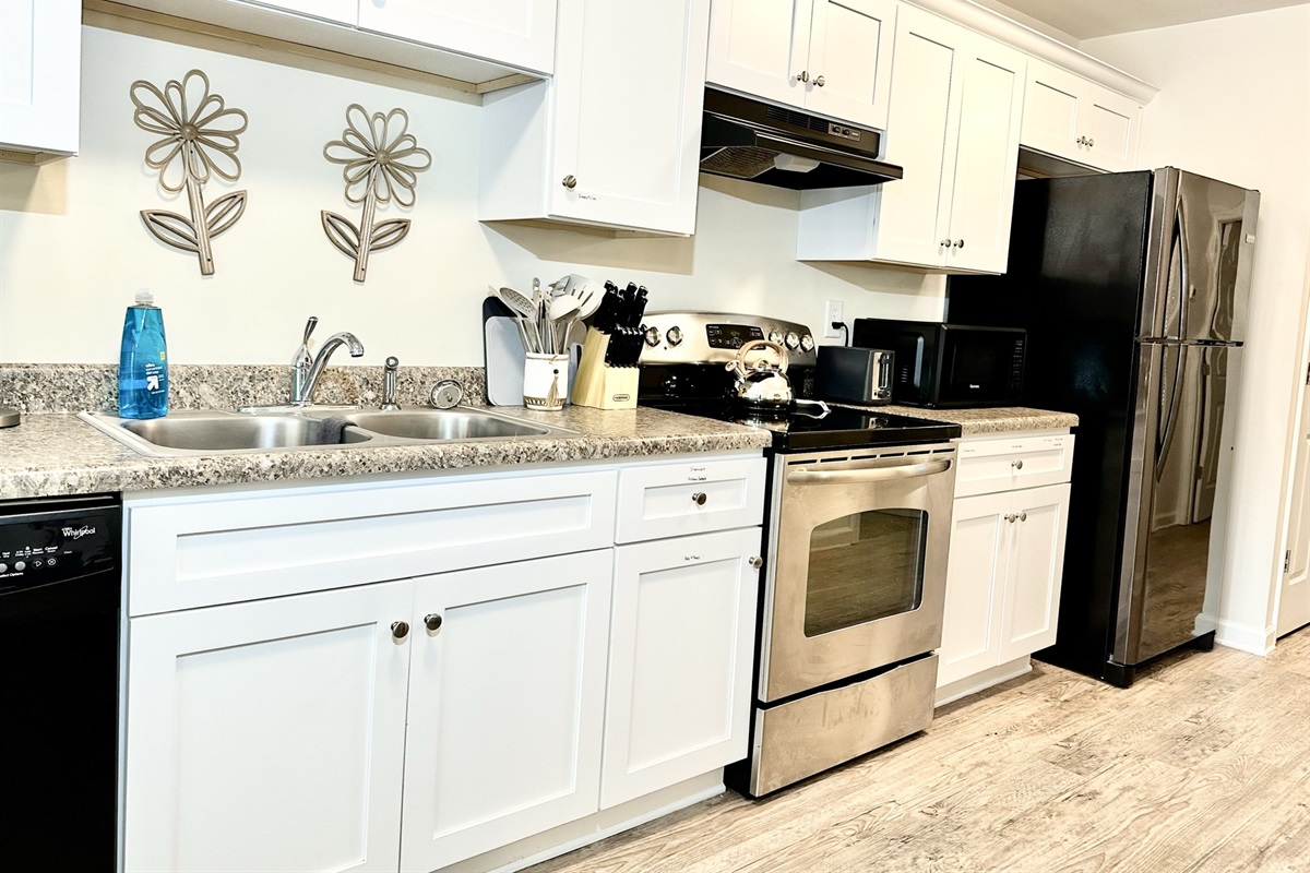 Fully-stocked kitchen with plenty of room to move about