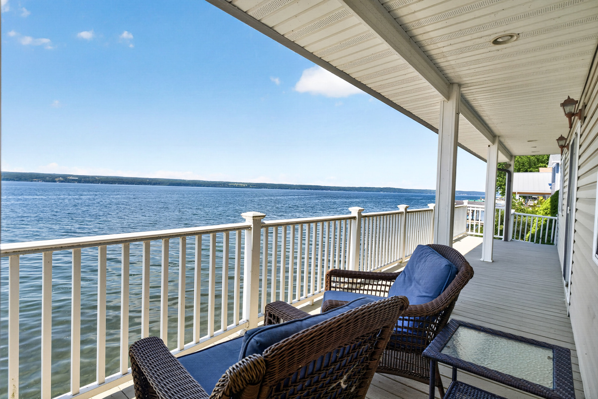 Upper deck overlooking the water