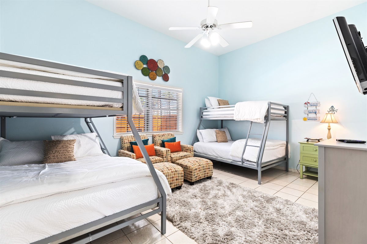 And our 4th bedroom, with 2 sets of bunk beds (twin over full), located on the 1st floor.