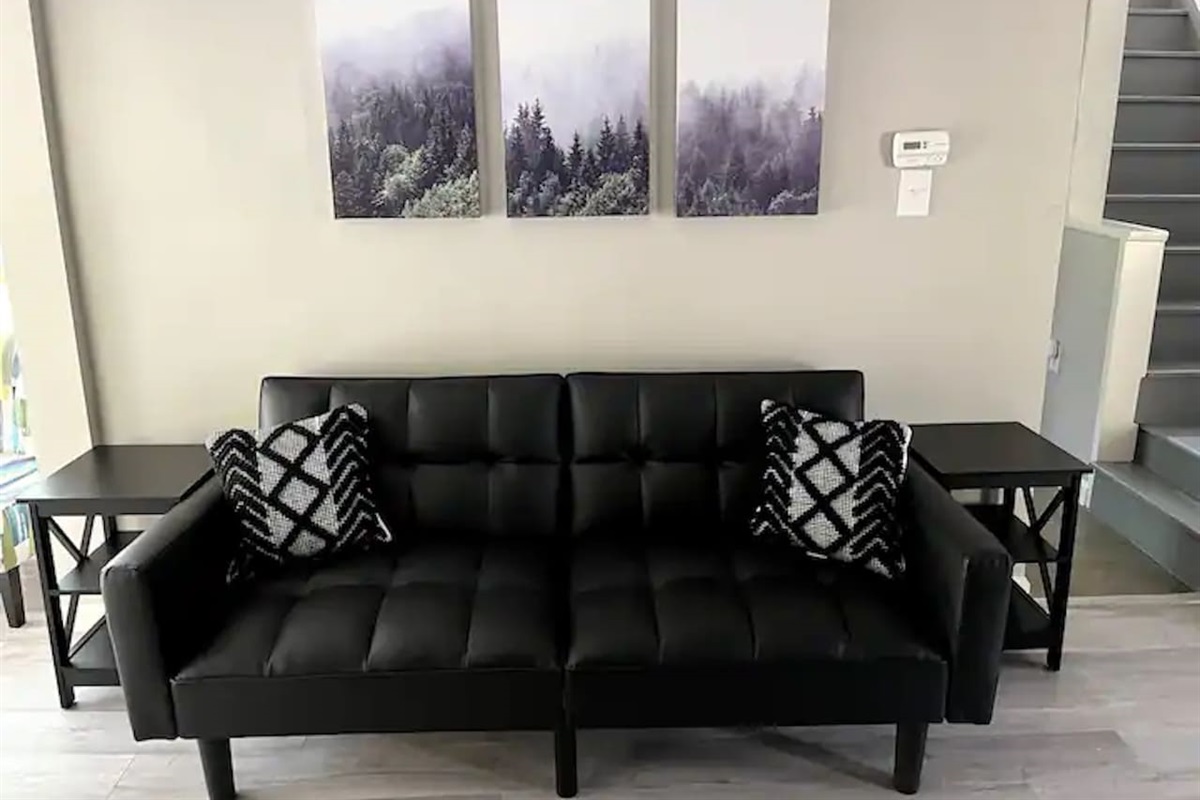 Living Room / Lounge